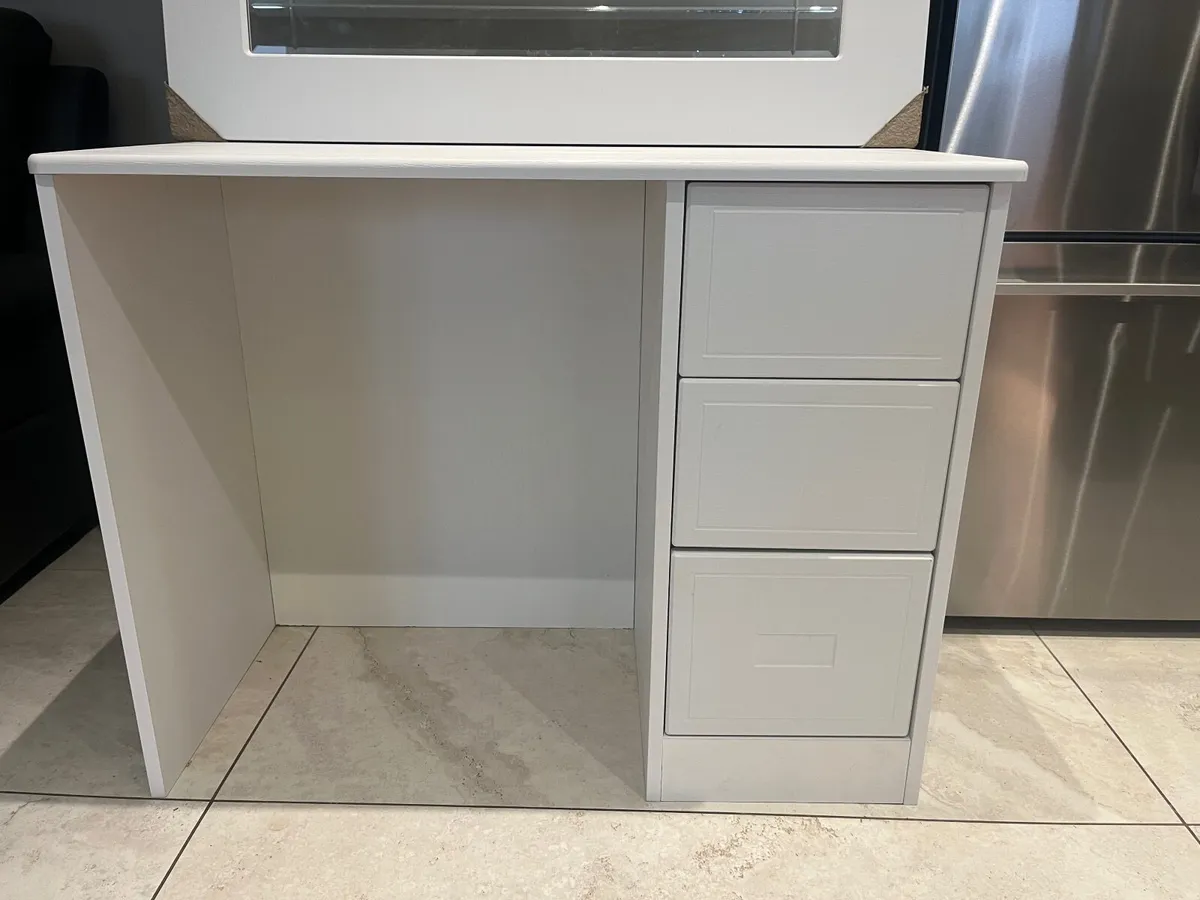 Bedroom furniture - Image 3