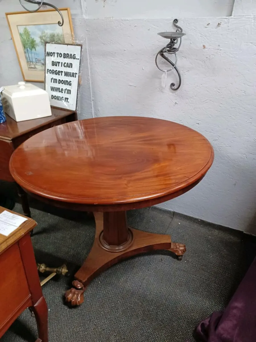Victorian tilt top table - Image 1
