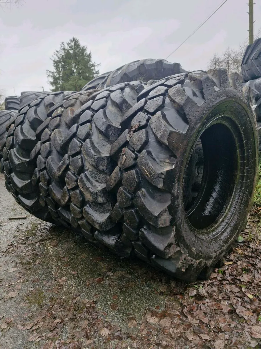 15.5 25 loader tyres 99% - Image 1