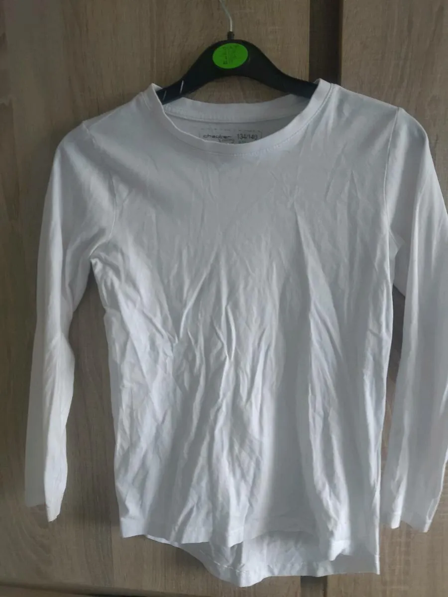 100 % cotton white top boy 8/10 years old - Image 1