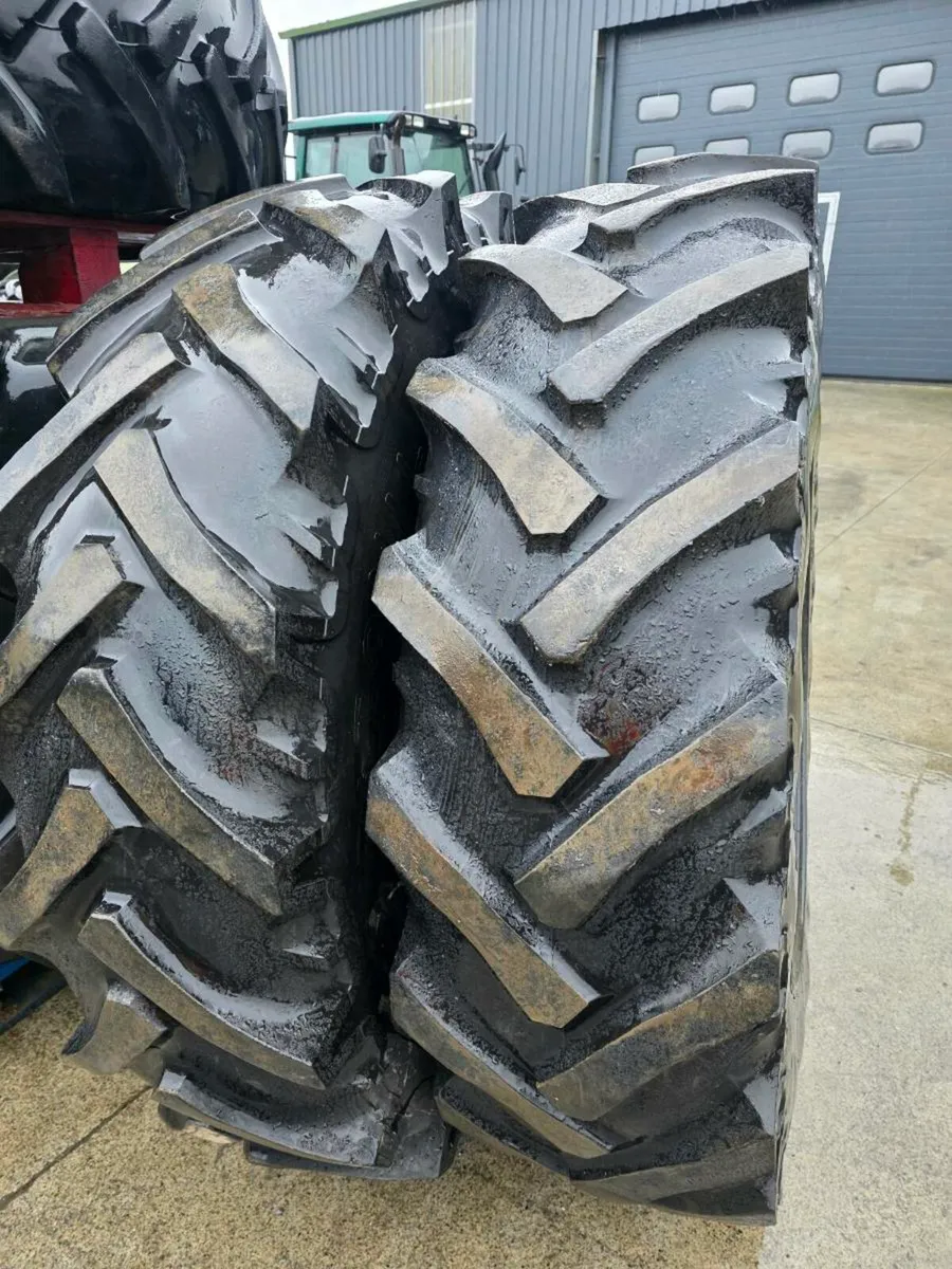 2 16.9 R 34 radial tyres - Image 3