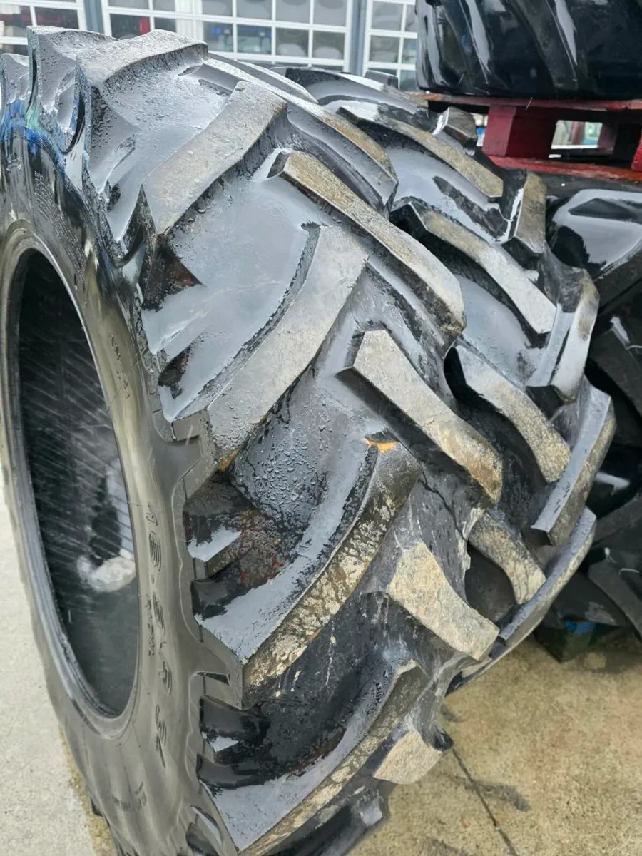 2 16.9 R 34 radial tyres - Image 4