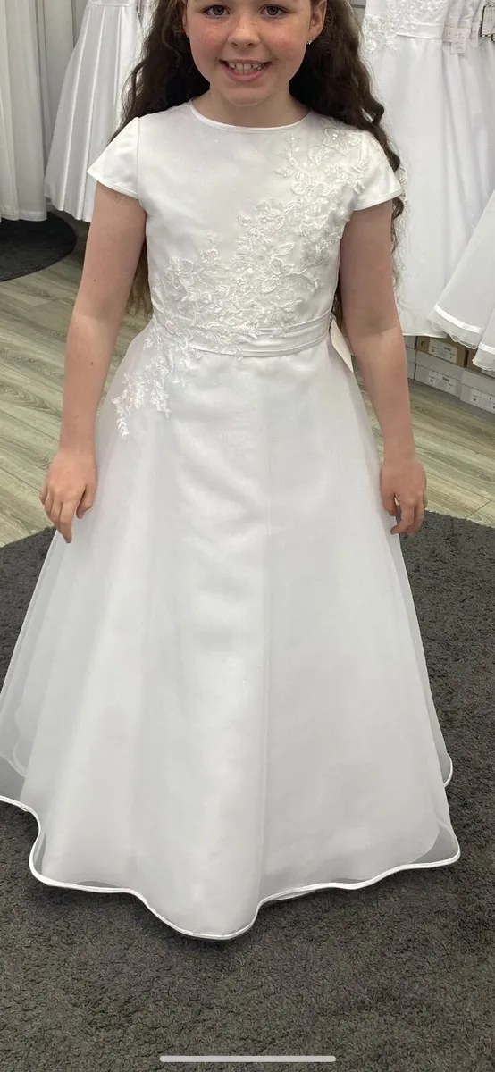 Communion dress - Image 4