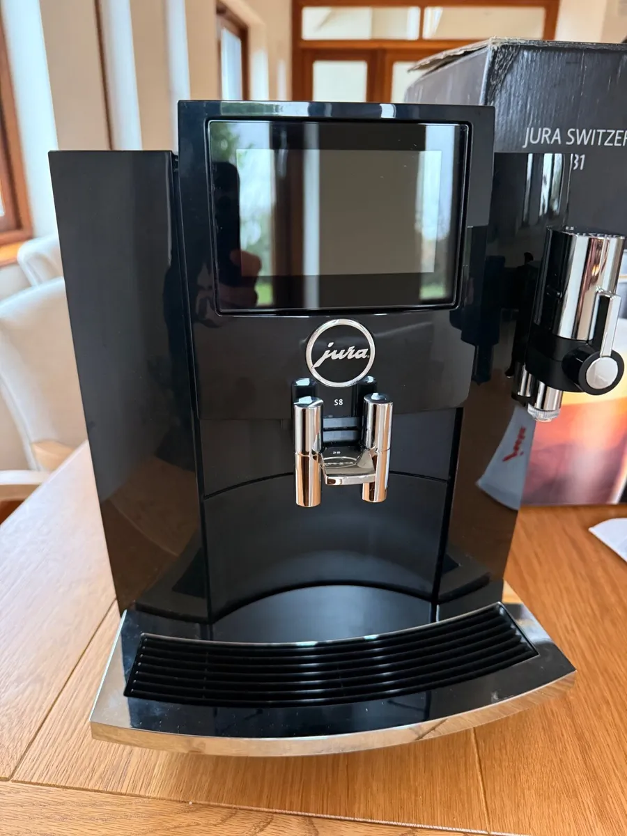Jura S8 Piano Black Coffee machine - Image 1