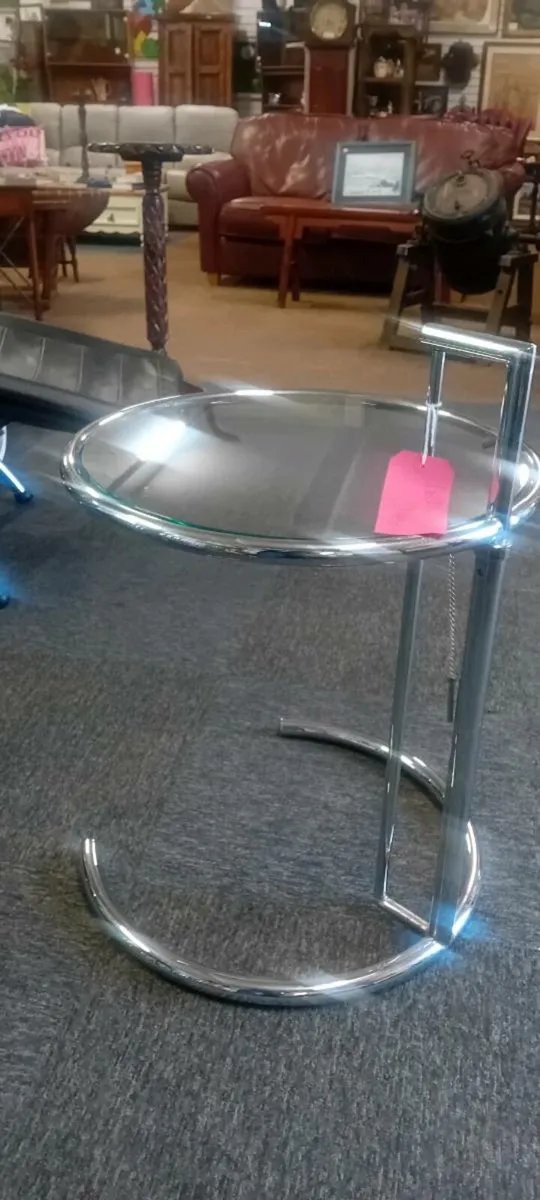 Eileen Grey Inspired Adjustable Table