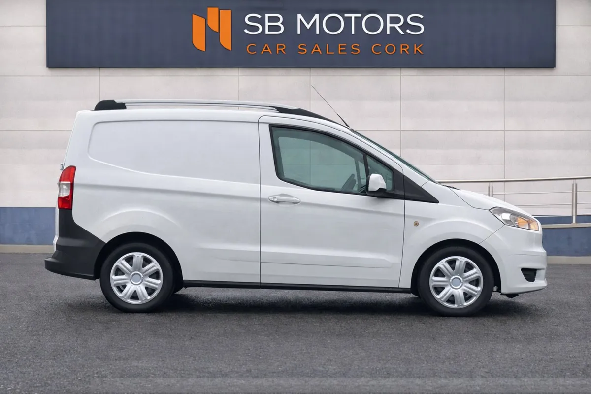 2018 FORD TRANSIT COURIER 74K NEW CVRT & TAXD - Image 4