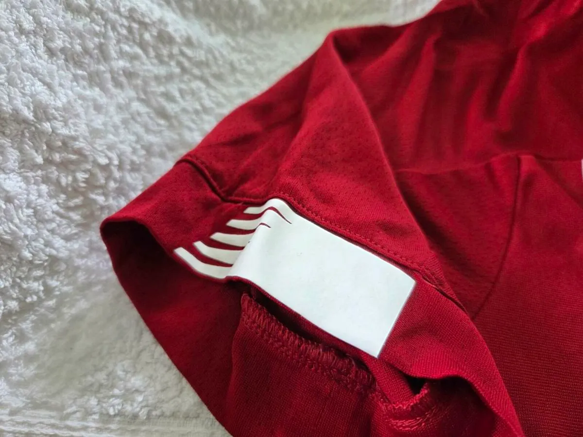 Liverpool Football Club Home Jersey 2019 to 2020 S - Image 3