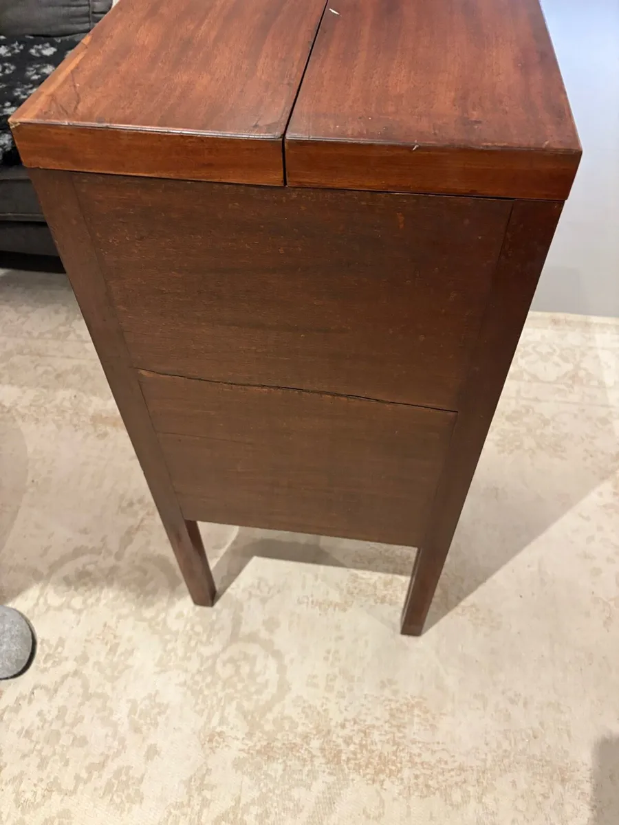 Cellarette / mahogany washstand - Image 3