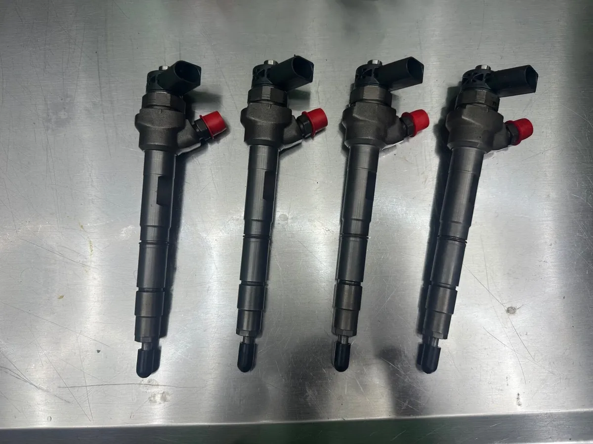 Bosch 0445110369 VAG 2.0 TDI injector (03L130277) - Image 1