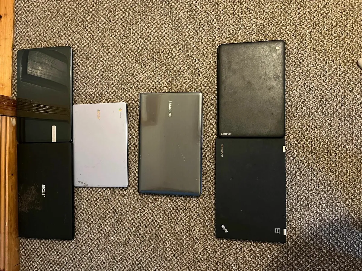 JOBLOT of 40 laptops for parts or repair - Image 4