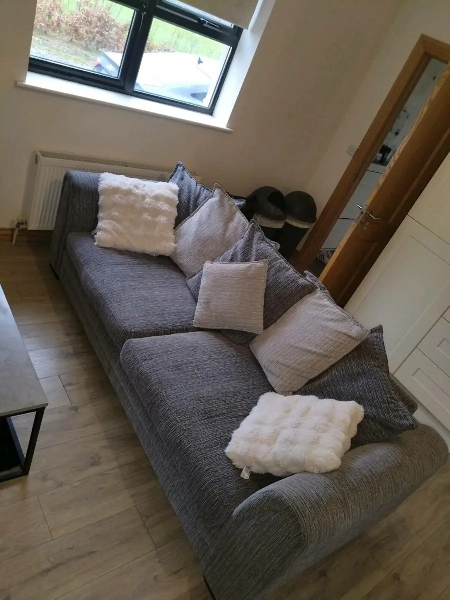 Couch - Image 1