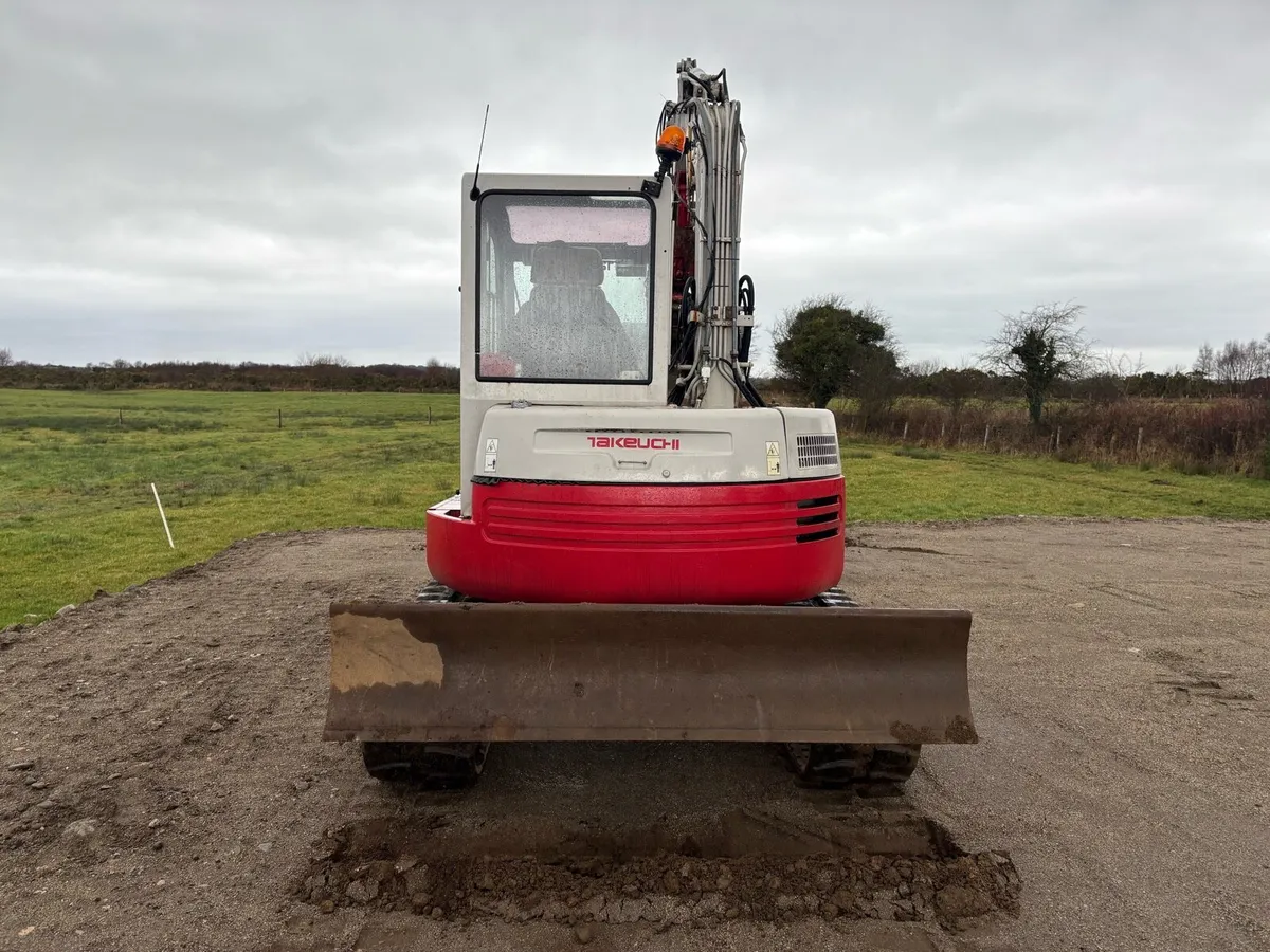 Takeuchi tb180fr 8 tonne excavator - Image 2