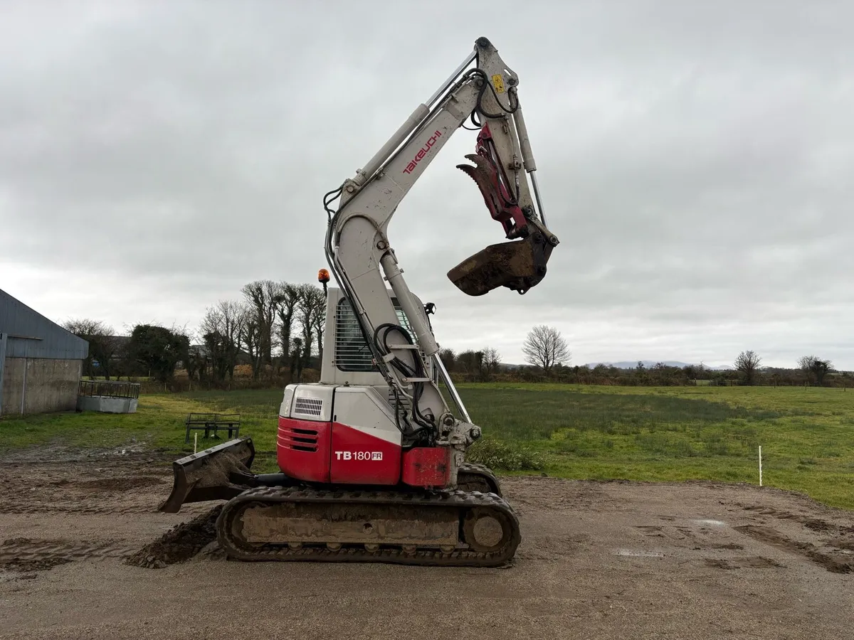 Takeuchi tb180fr 8 tonne excavator - Image 4