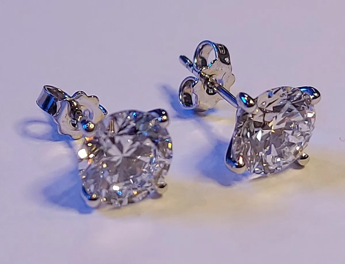 18k Gold earring 4ct Lab-Grown Diamonds IGI cert - Image 3