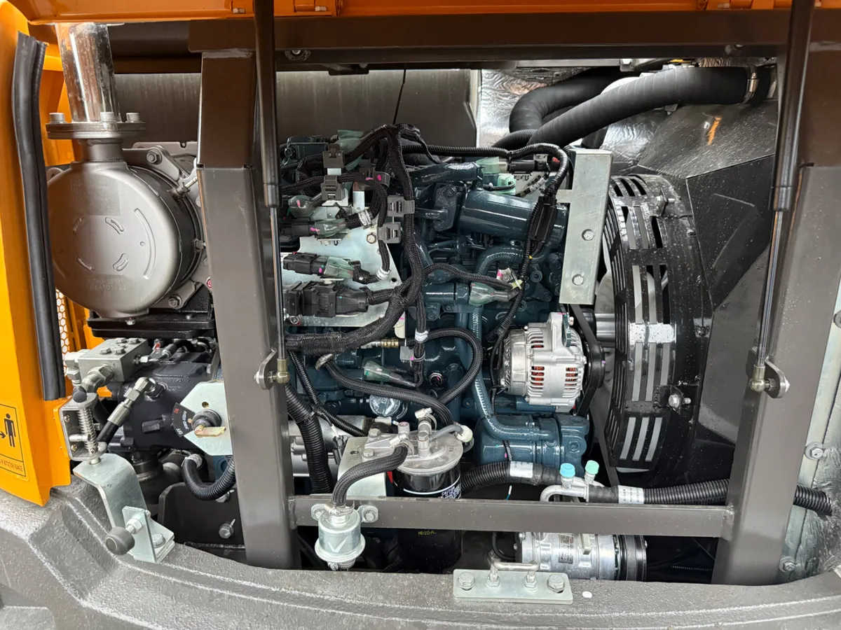 NEW HPS XR65 plus Excavator - Image 4