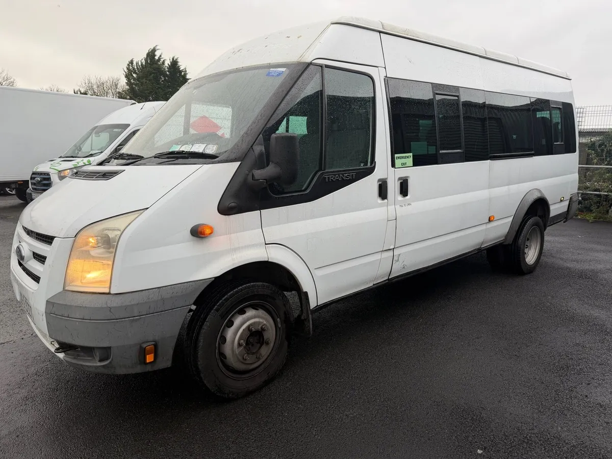 FORD TRANSIT 2009 17 SEATER - Image 1