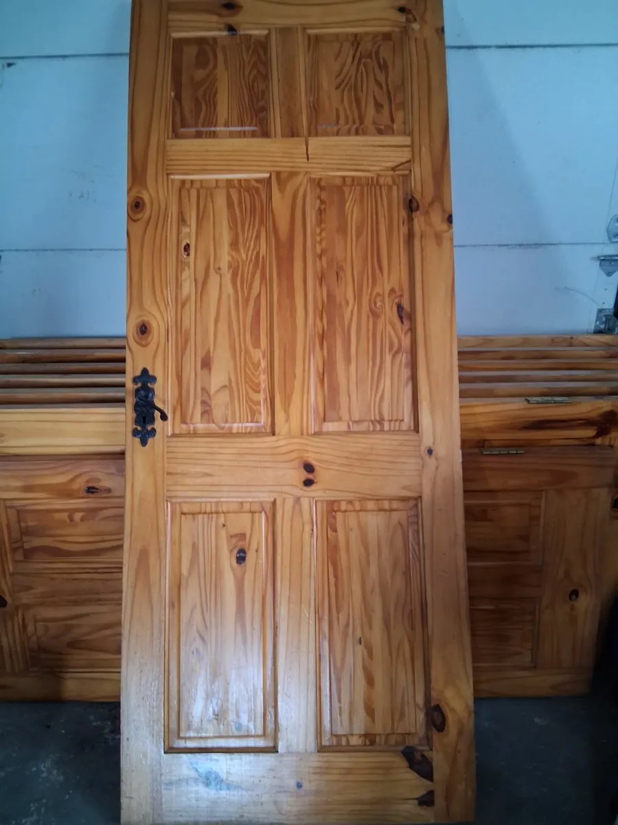 Internal Pine panel doors - Image 1