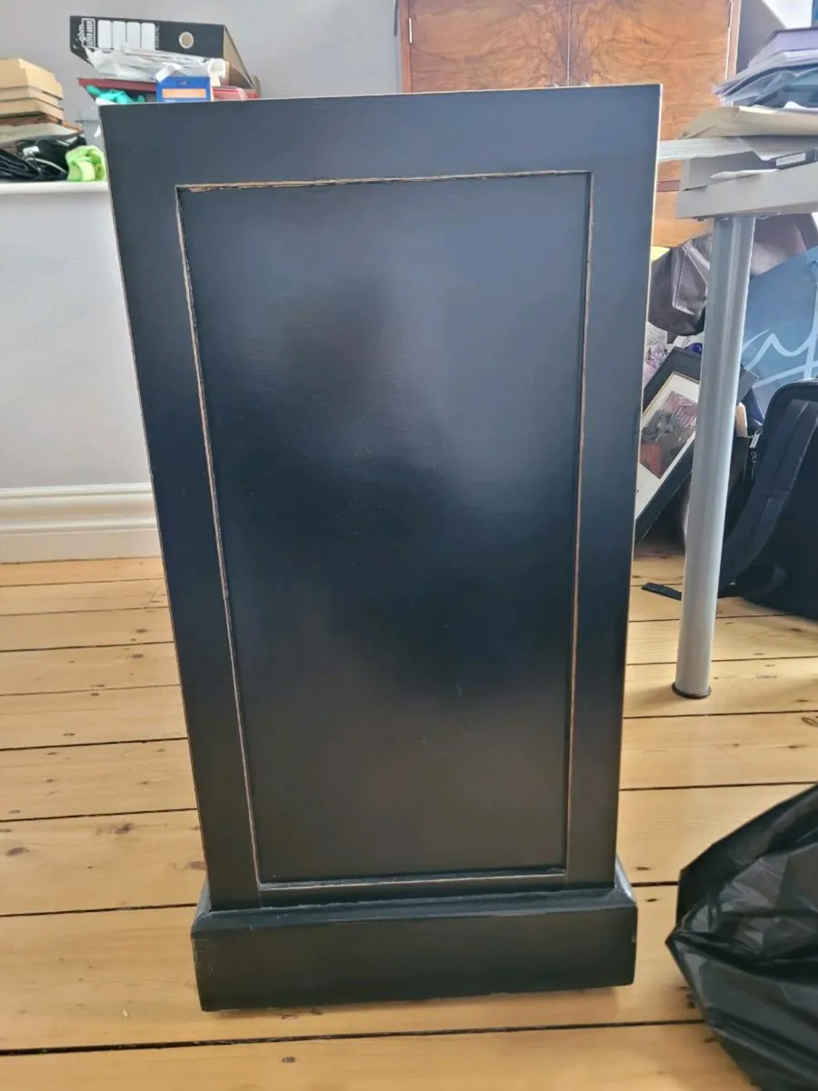 Chinese style 2 door 2 drawer combi chest - Image 4