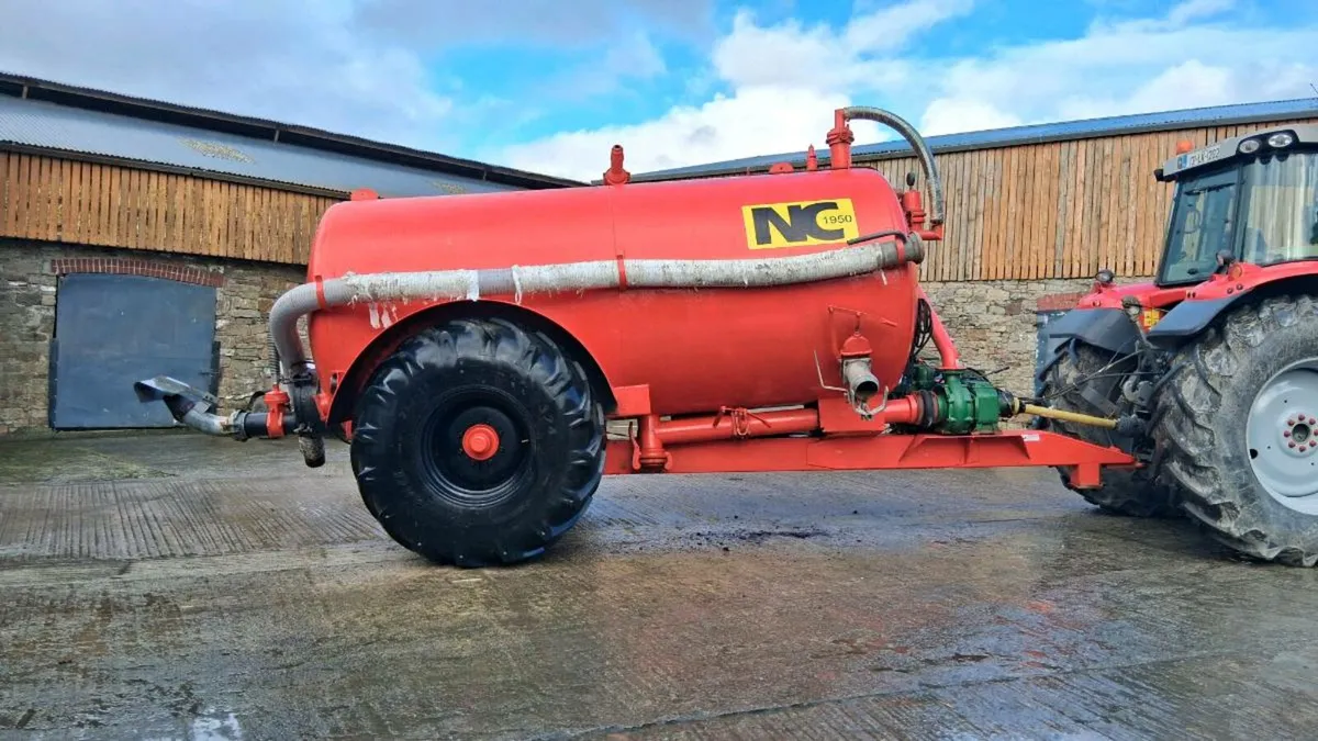 NC vacuum tank - Image 1