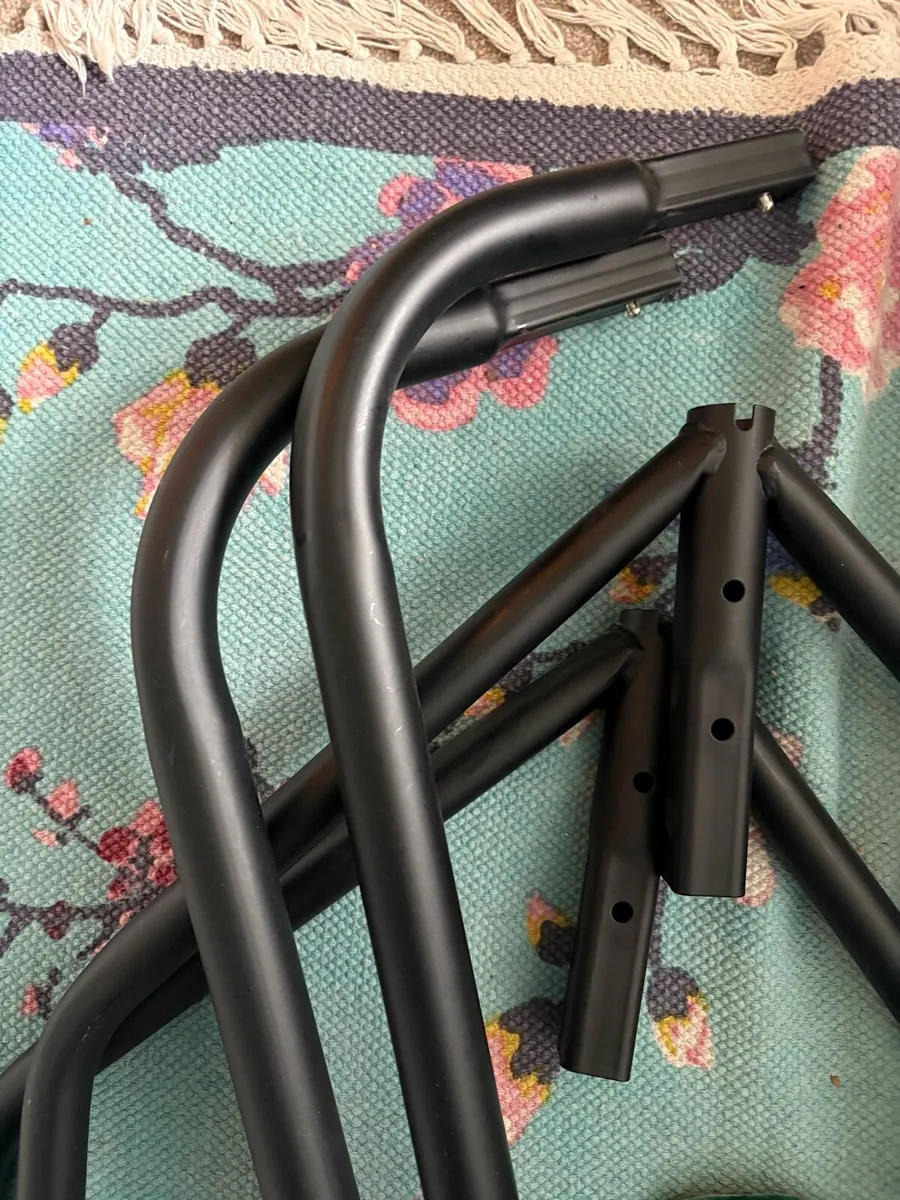 6ft clothes rail - Image 4