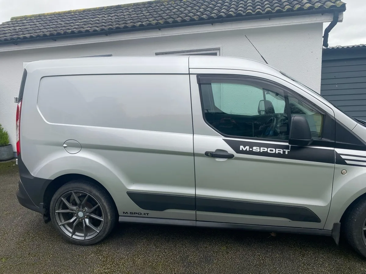 Ford Transit Connect - Image 3