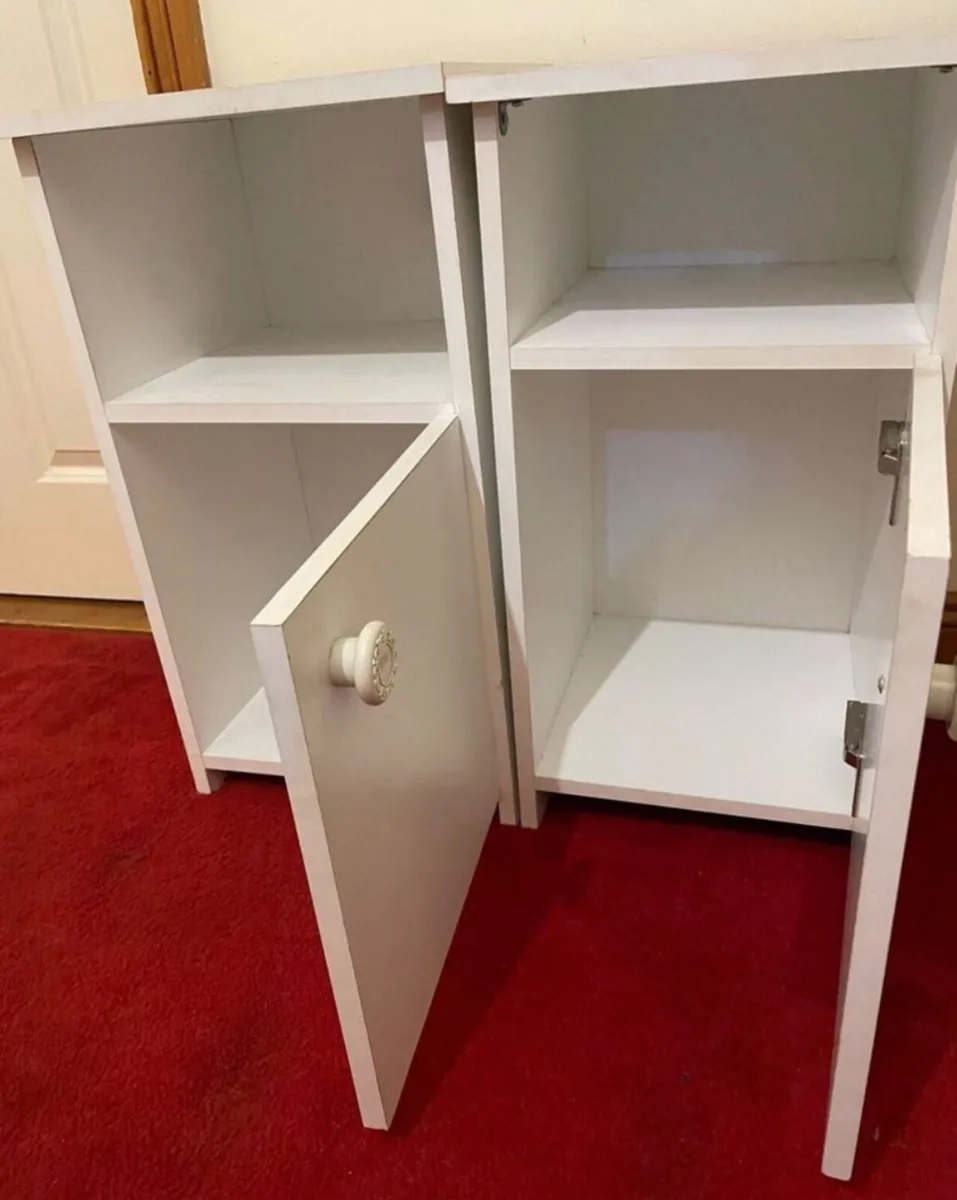 2 bedside tables - Image 2