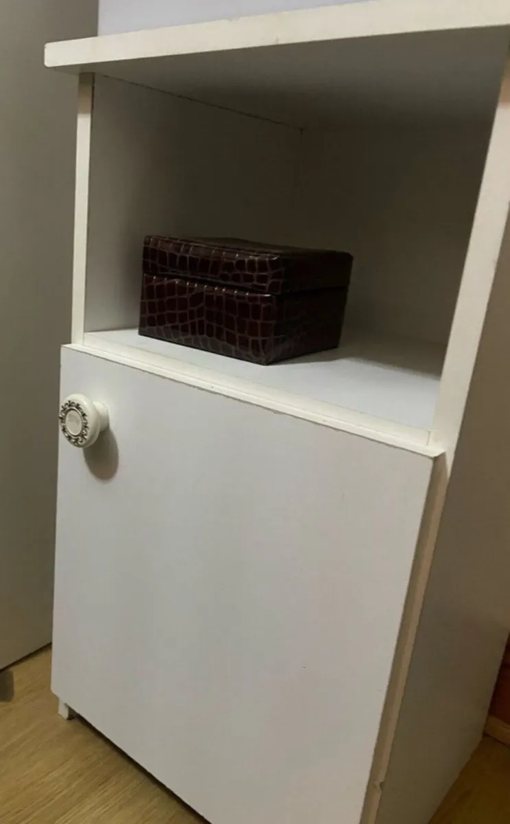 2 bedside tables - Image 4