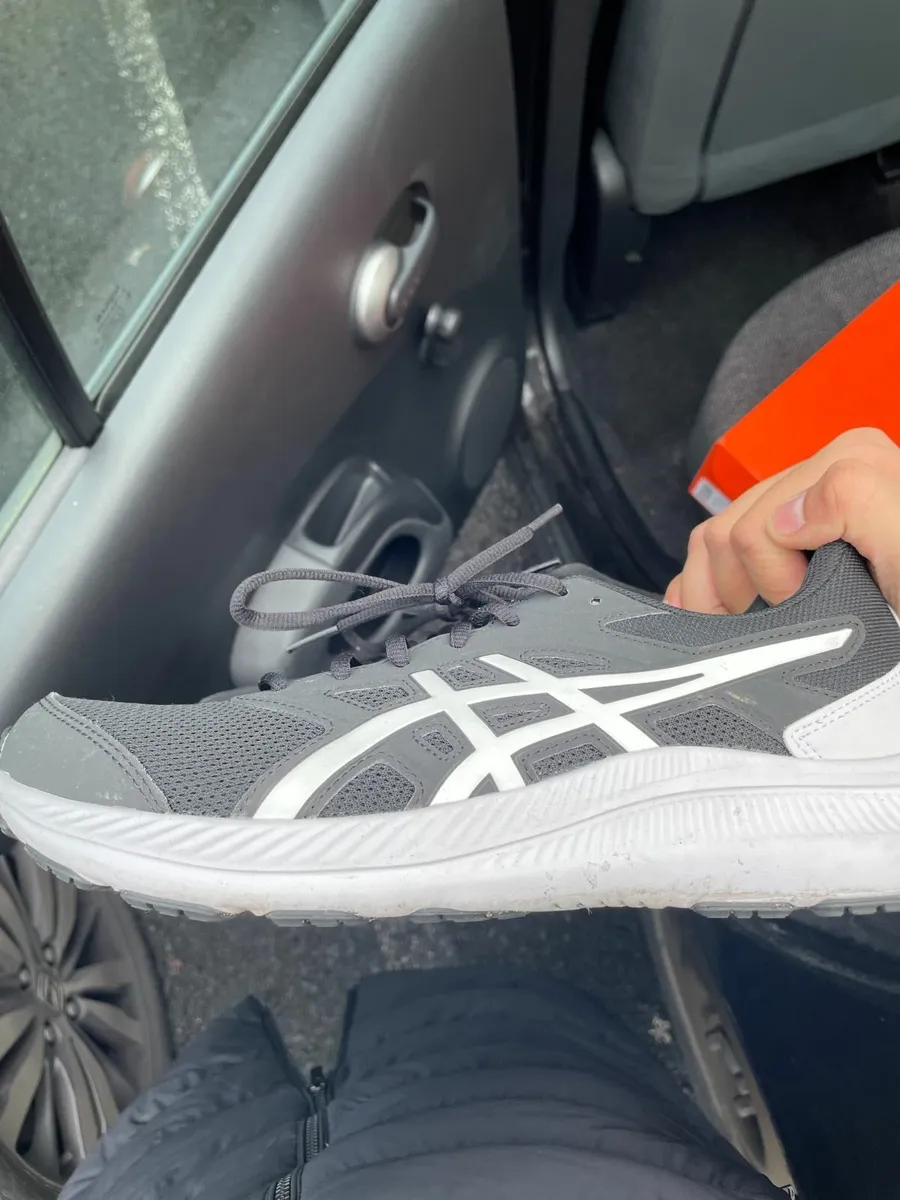 Asics mens shoes - Image 1