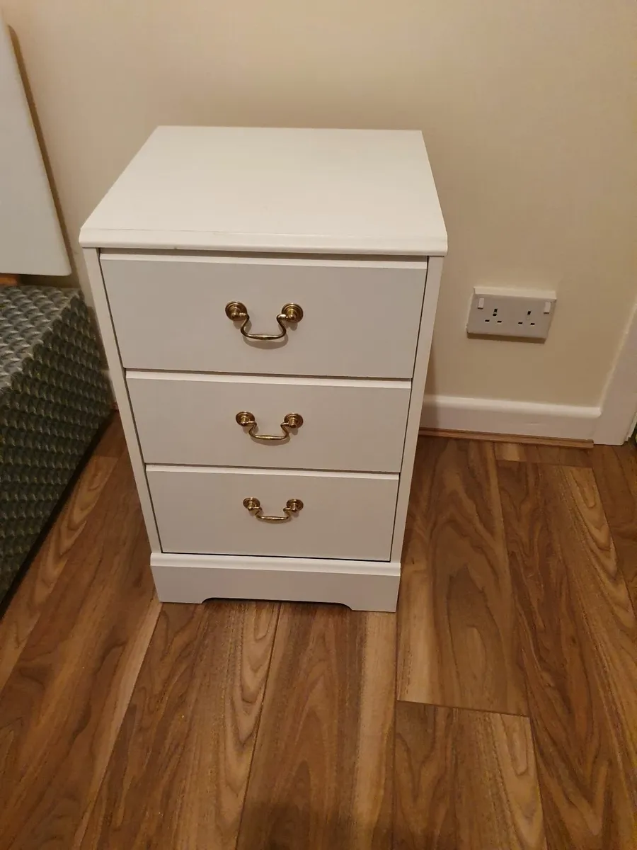 Bedbase and locker - Image 2