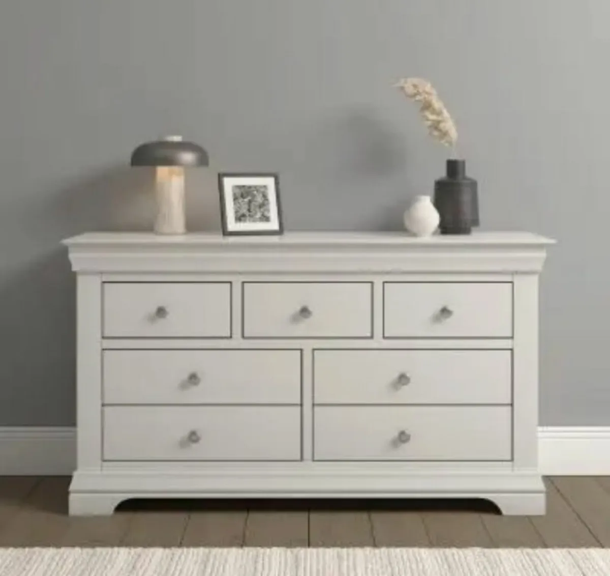 Bordeaux Ivory 5 Piece Bedroom Set - Image 4