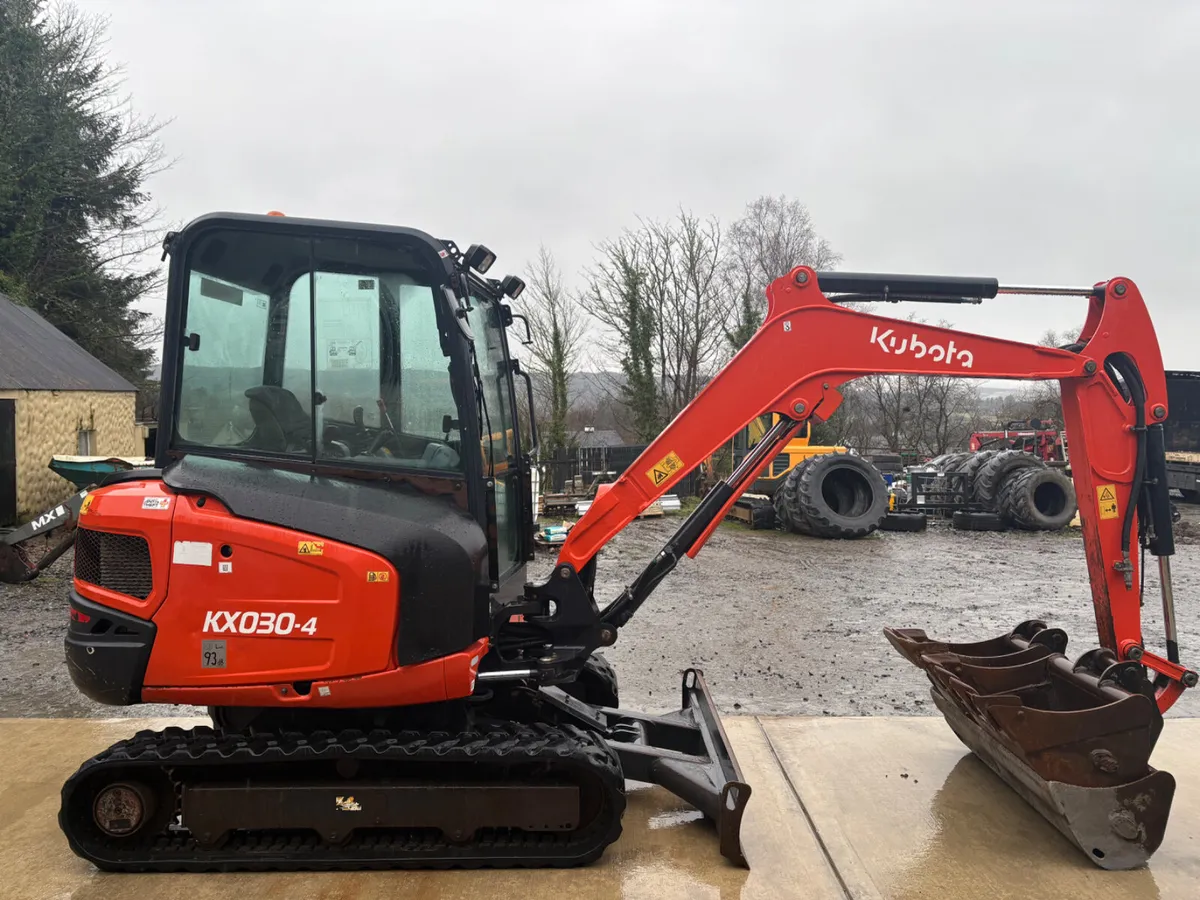 2019 Kubota KX030-4 2800hrs - Image 2