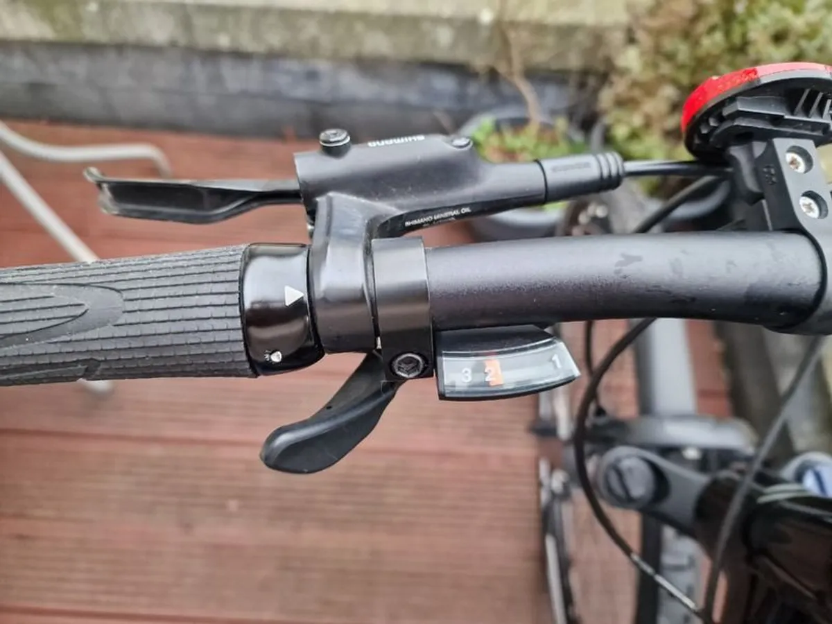 Merida Crossway 100 Womens bike for sale - Image 3