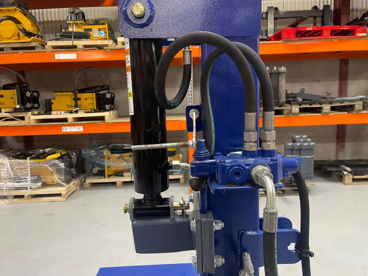 Log Splitter for Tractor hydraulic operation - Image 3