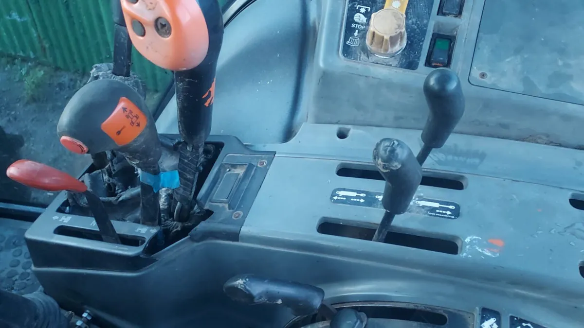 New Holland 6640 - Image 3