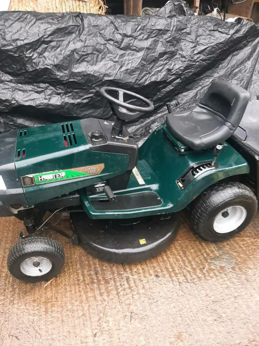 Ride on mower - Image 1