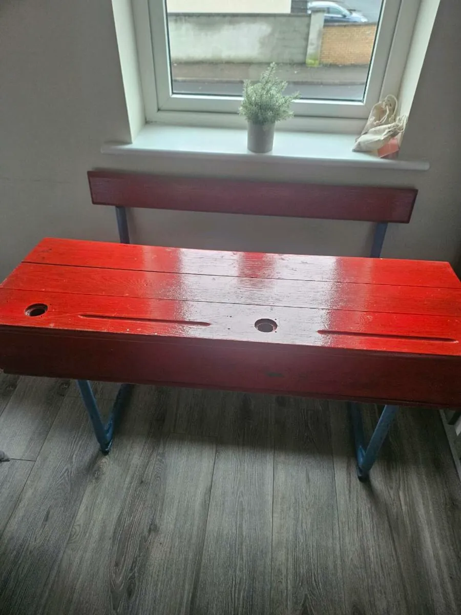 Old school desk - Image 2