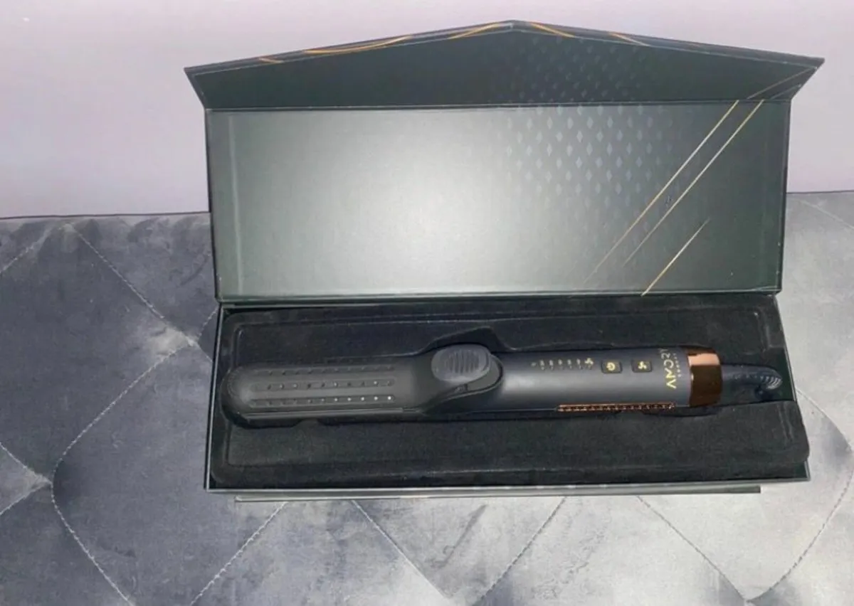 Amory London Cool Glide luxury hair styling tool - Image 2
