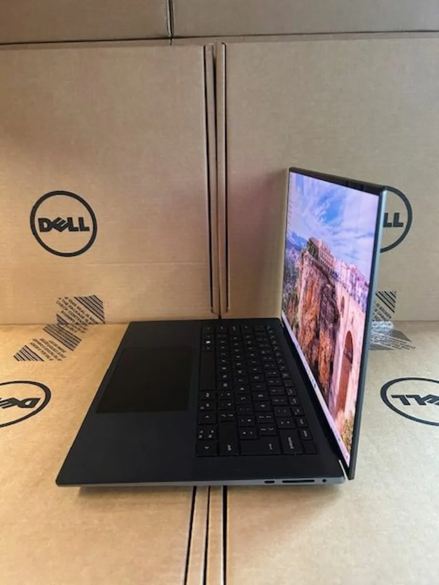 Dell Precision 5570 Touch 15.6" 32GB/8GB Graphics - Image 4