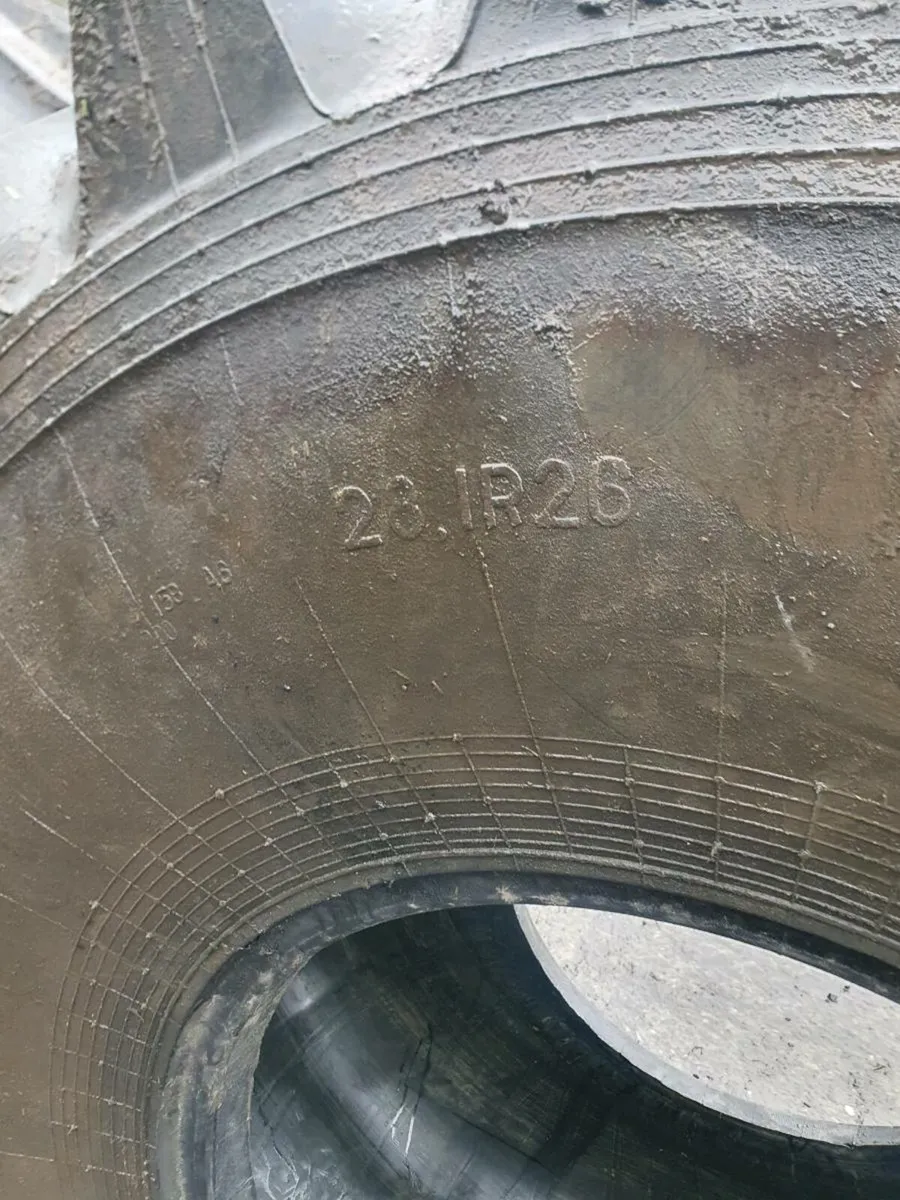 Tyres 2 × 28.1R26 - Image 1