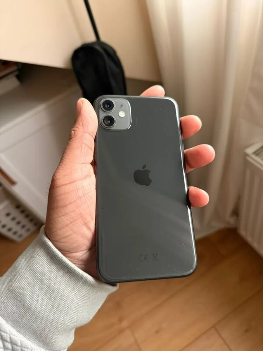 iPhone 11 64GB Black (Excellent Condition) - Image 3