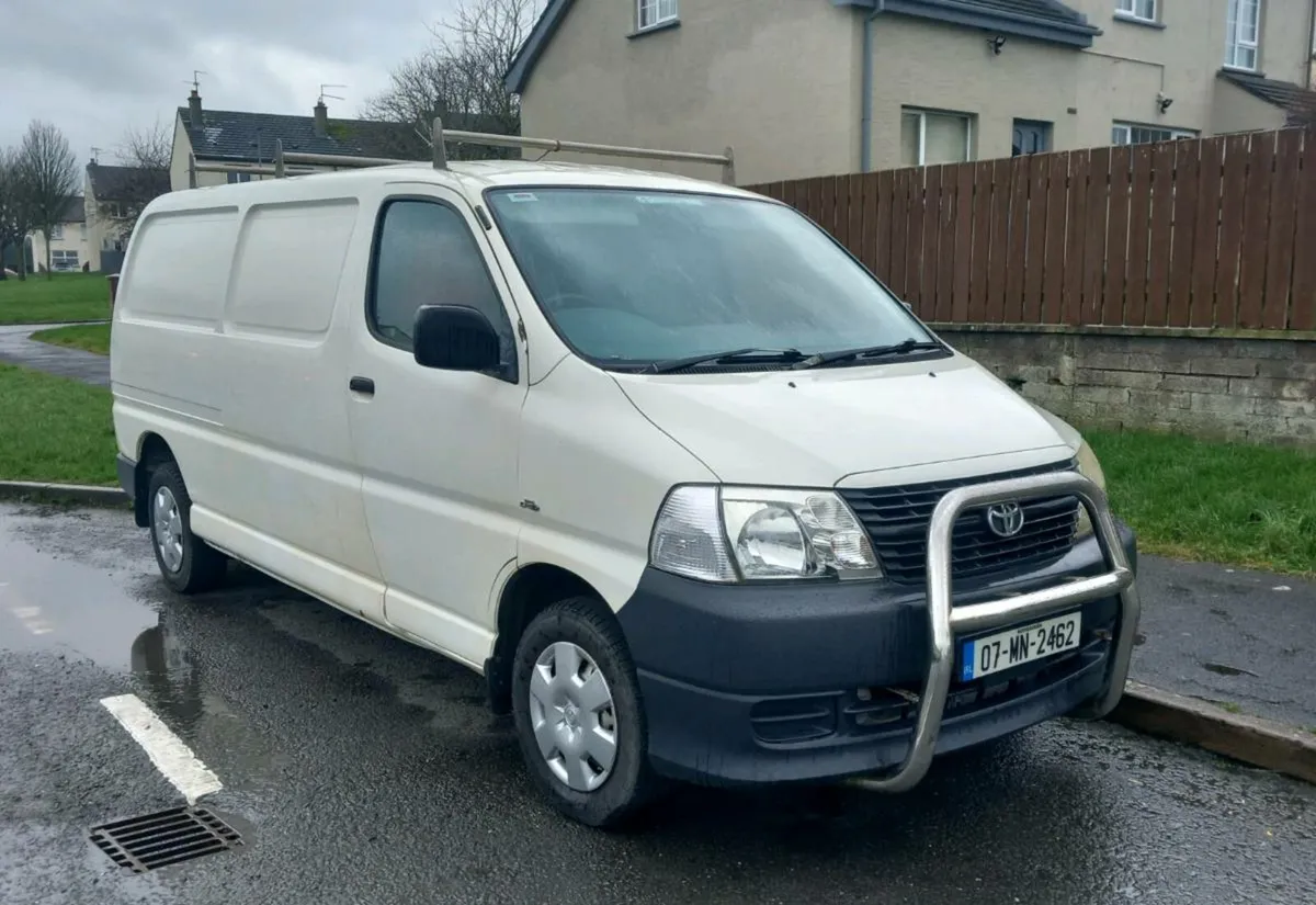 Toyota hiace - Image 2