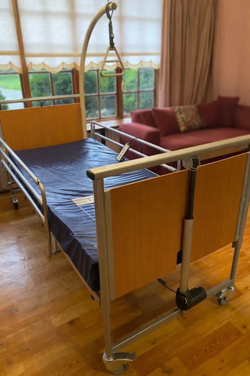 Automatic Hospital Bed - Image 1