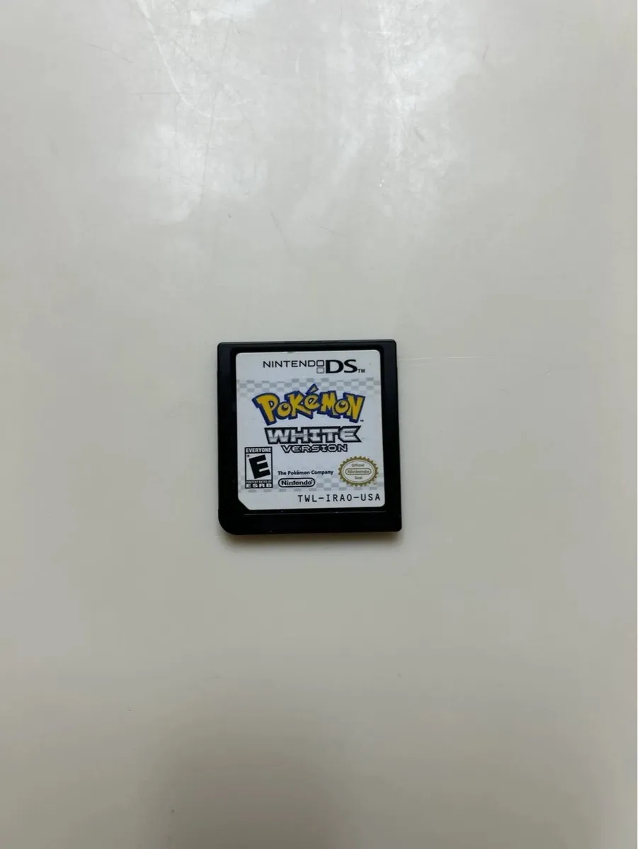Pokemon white version Nintendo DS + original box - Image 2