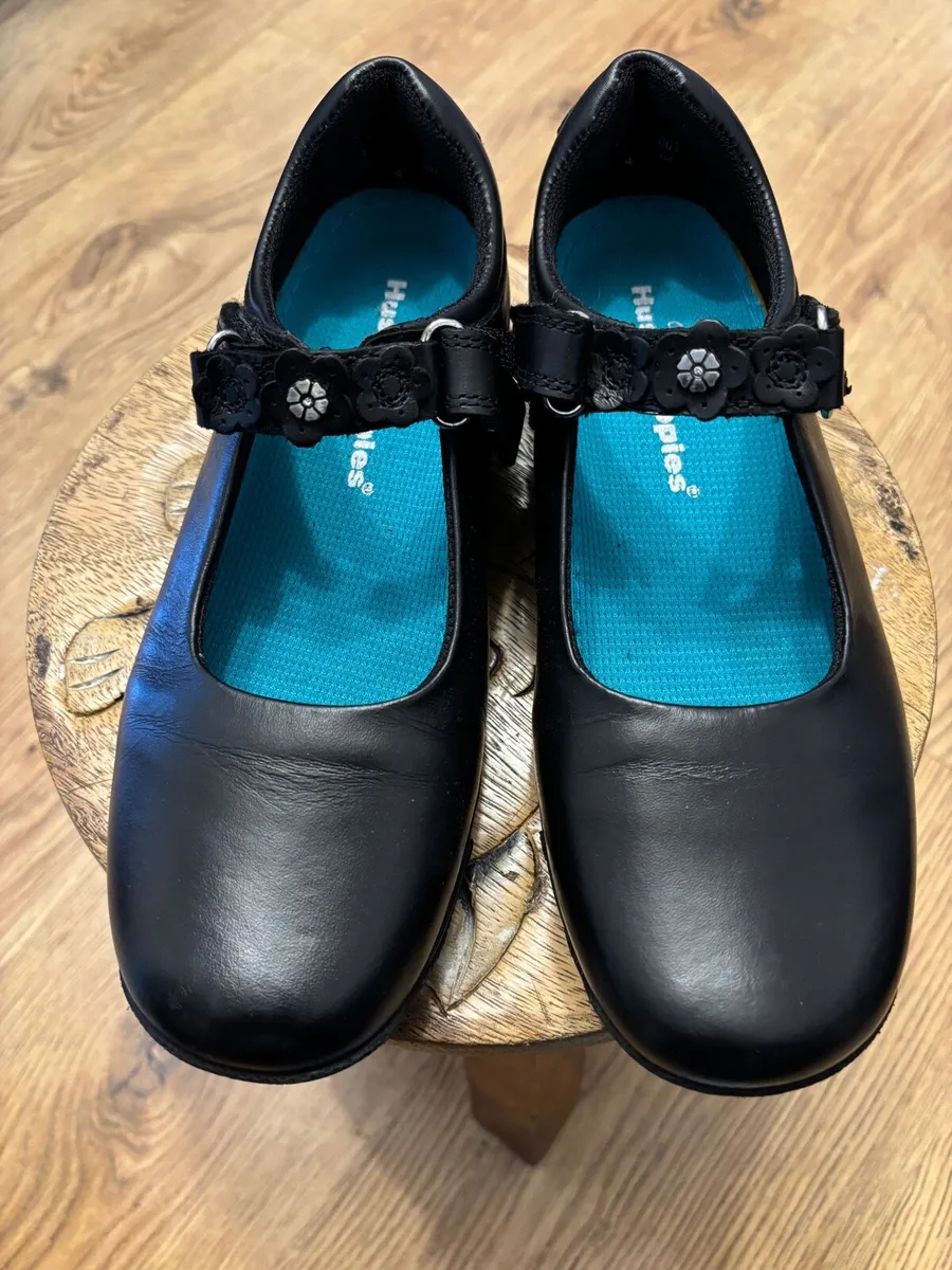Hush Puppies girl shoes . As New! - Image 1