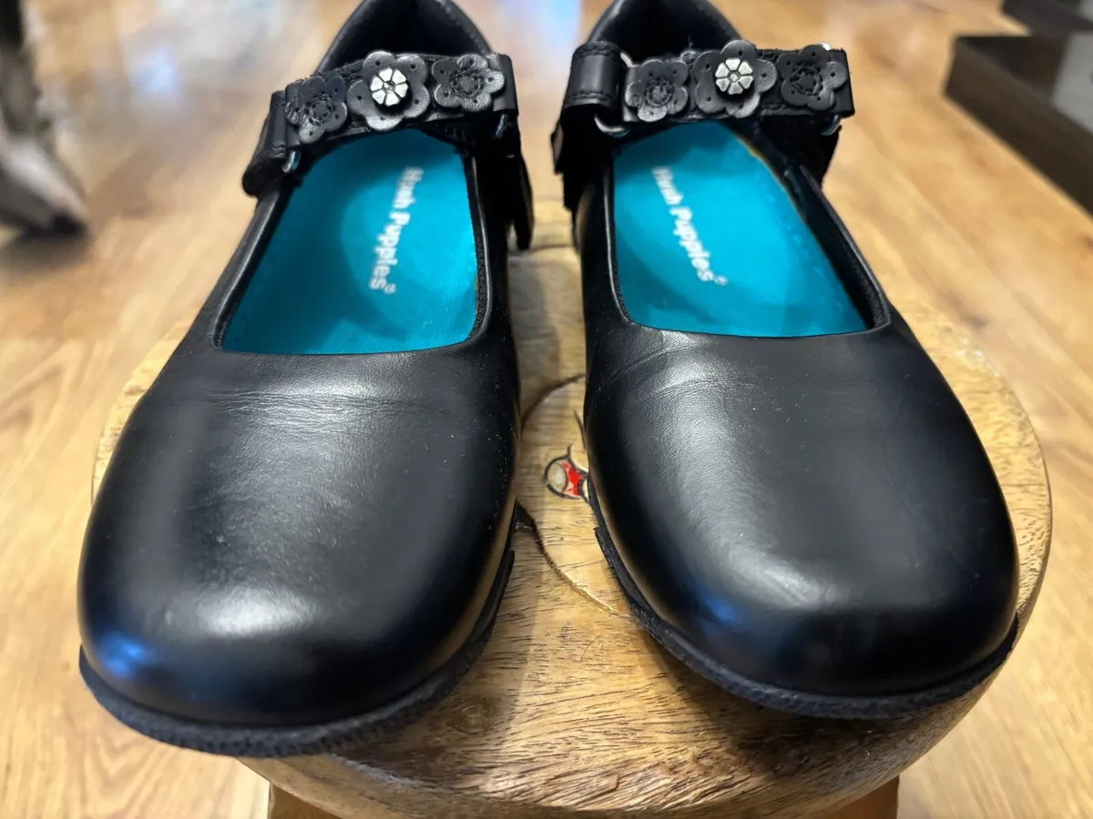 Hush Puppies girl shoes . As New! - Image 4