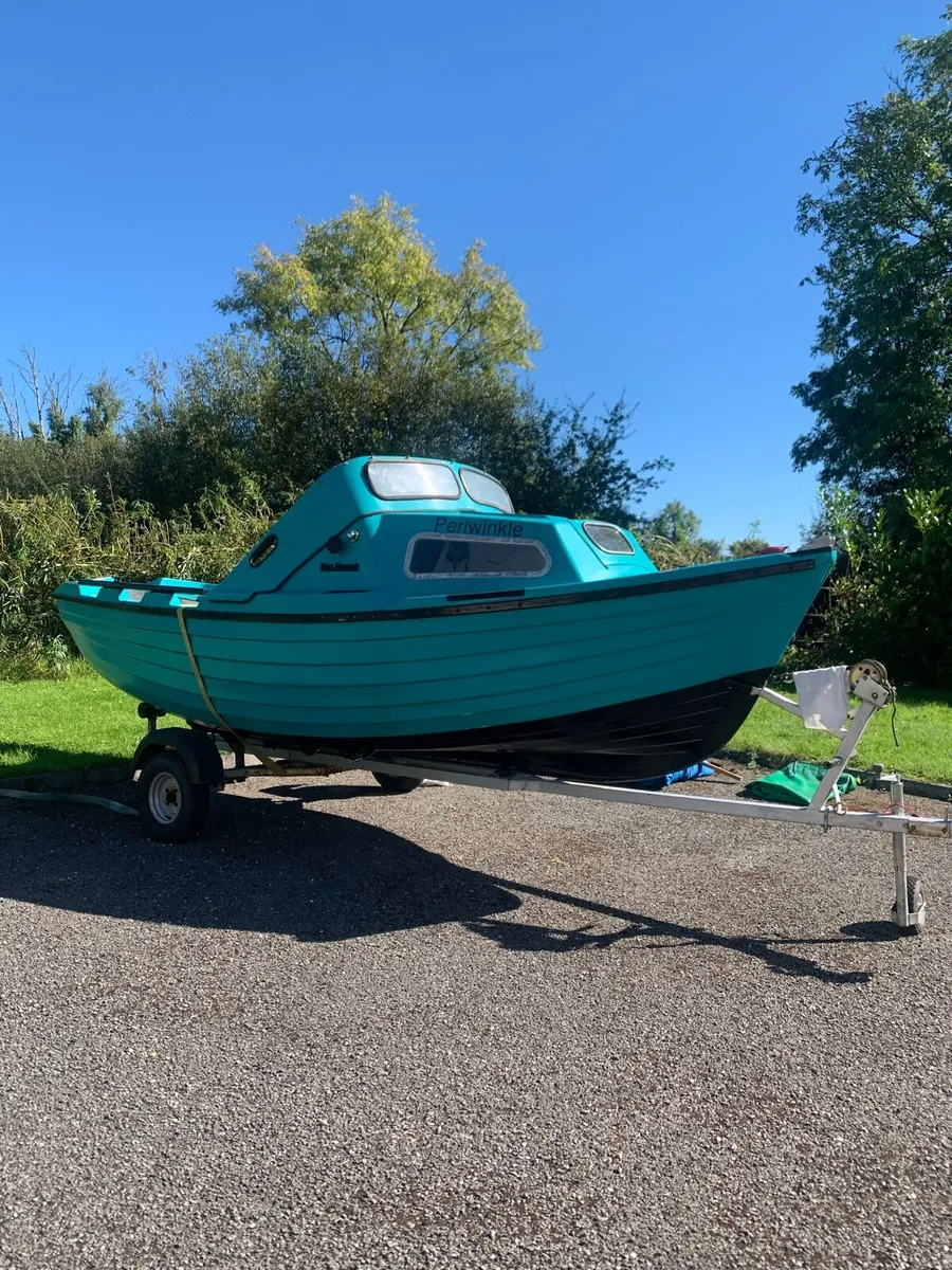 Fishing boat - Image 1