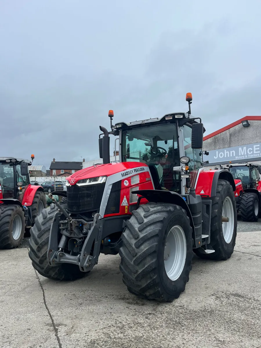 Massey Ferguson 8s.225 - Image 1