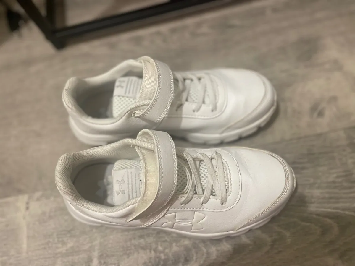 Kids shoes - Image 1