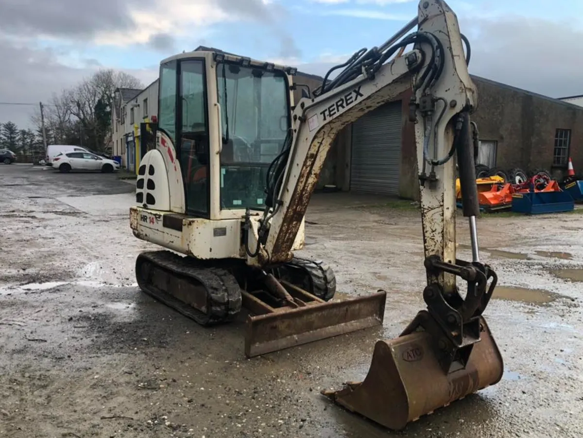 2006 Terex HR14 3 Tonne Digger - Image 2