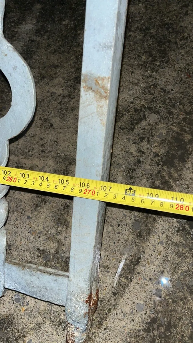 Forged scroll gate - Image 4